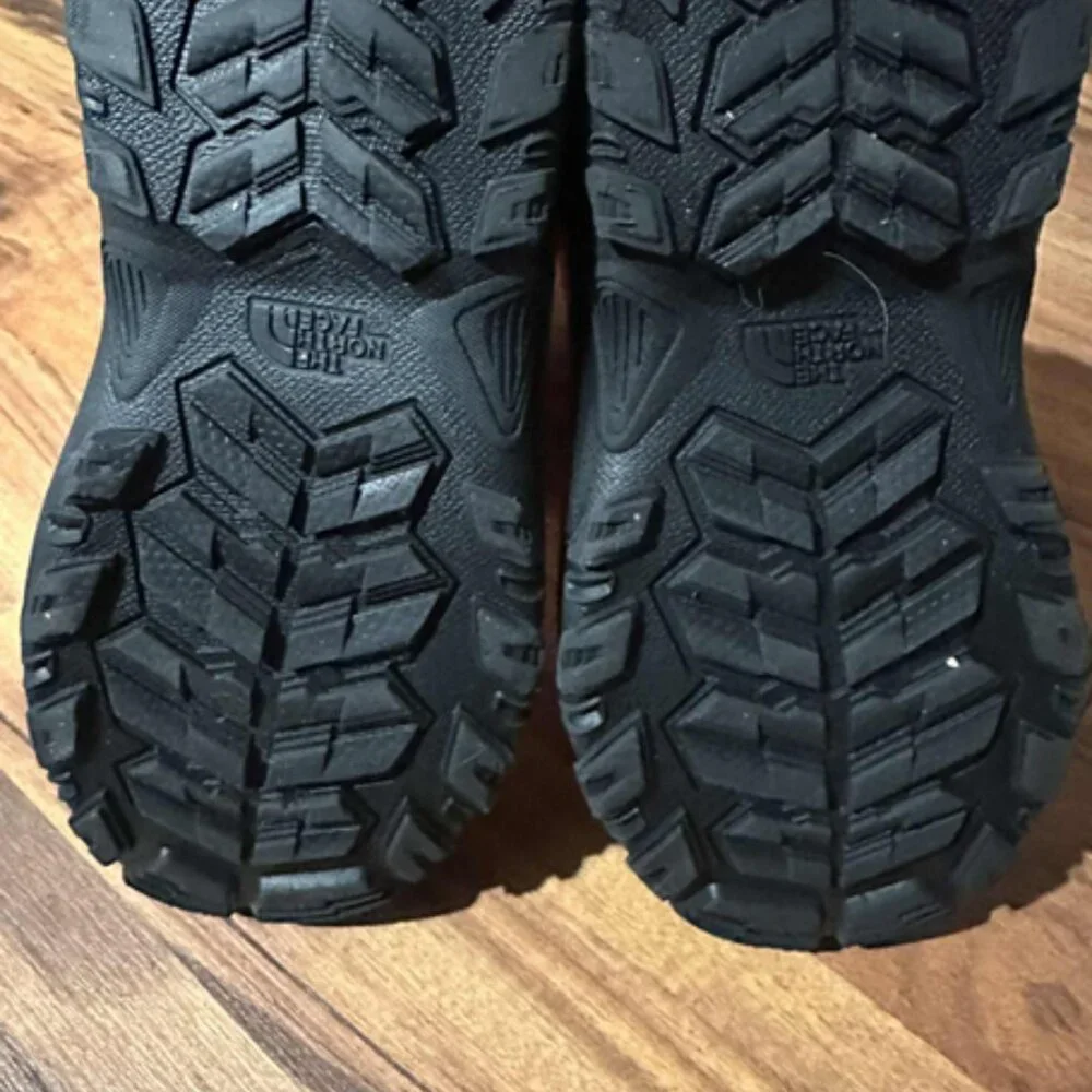 EUC The North Face Alpenglow IV Cabaret Pink/TNF Black-size 4Y